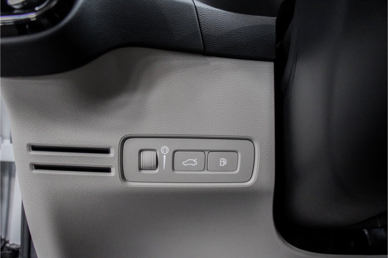 Vehicle Image 33