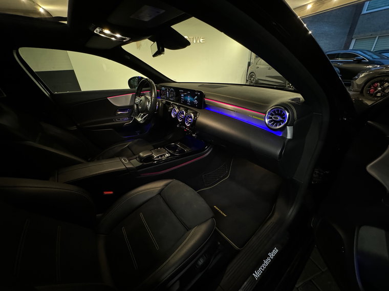 Vehicle Image 38