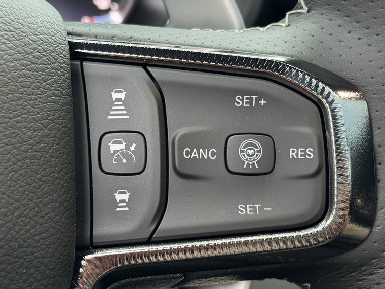 Vehicle Image 27