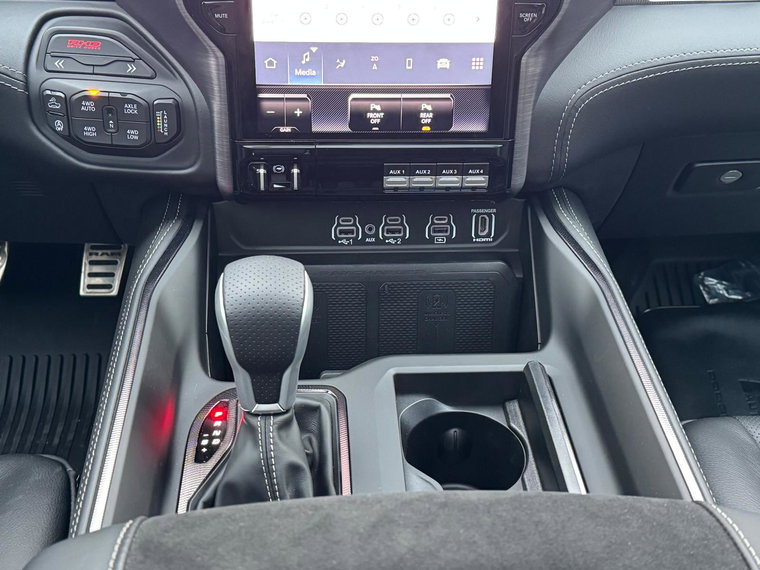 Vehicle Image 36