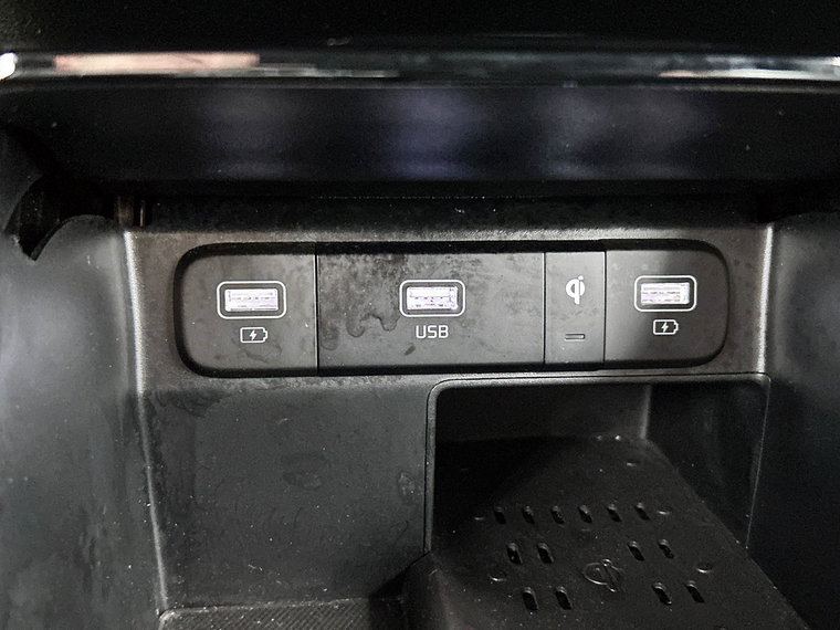 Vehicle Image 40