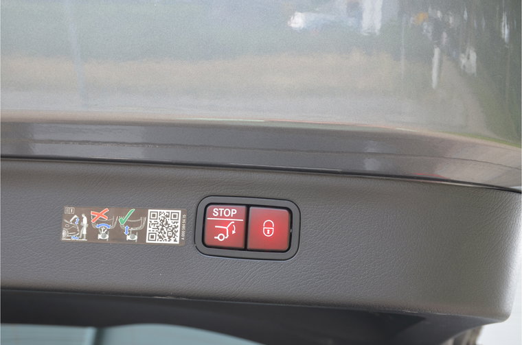 Vehicle Image 32