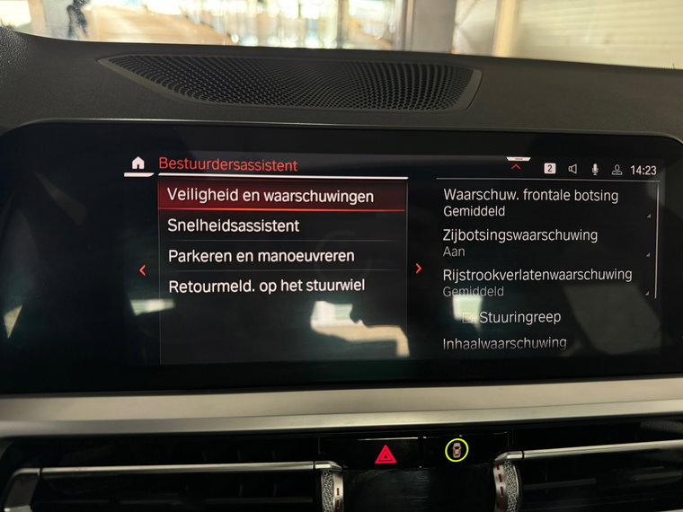 Vehicle Image 33