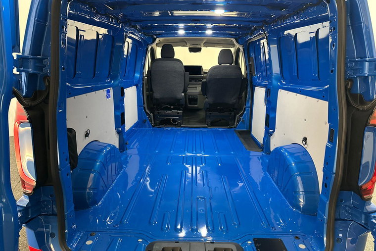 Vehicle Image 23