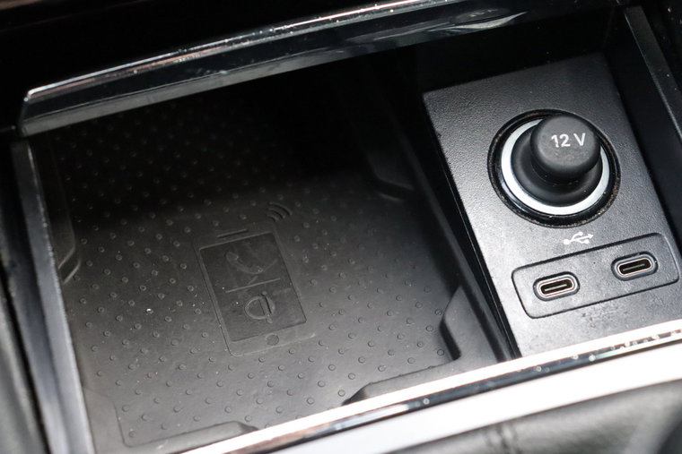 Vehicle Image 19