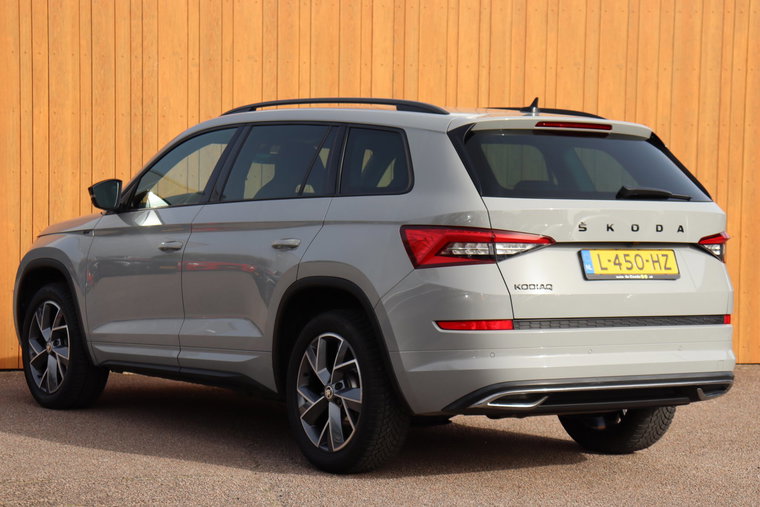 Vehicle Image 4