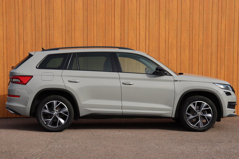 Vehicle Image 5
