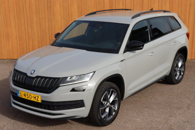 Vehicle Image 6