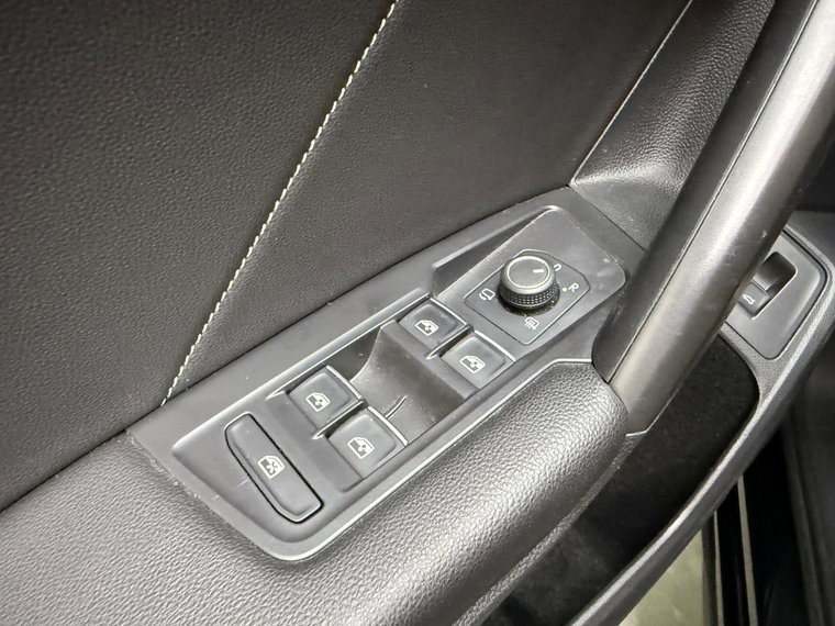 Vehicle Image 48