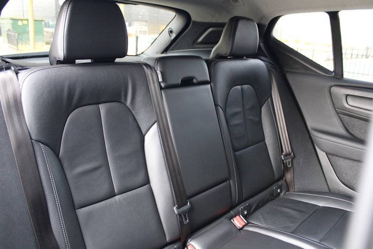 Vehicle Image 37