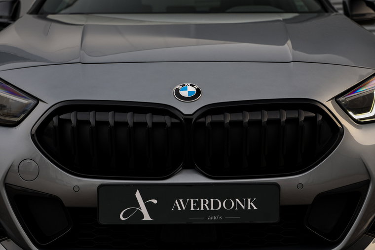 Vehicle Image 38