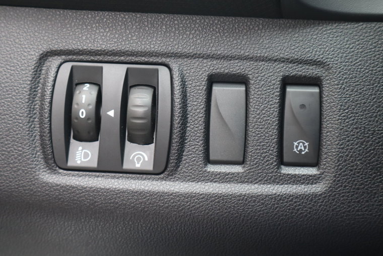 Vehicle Image 23