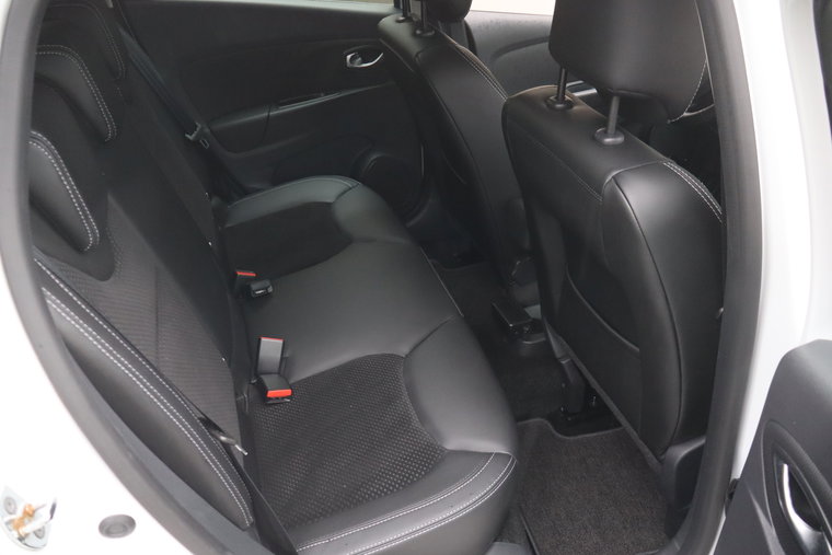 Vehicle Image 26