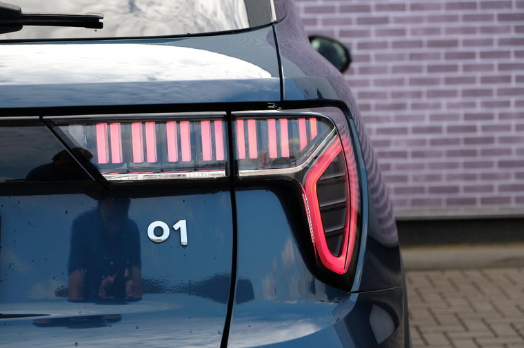 Vehicle Image 23
