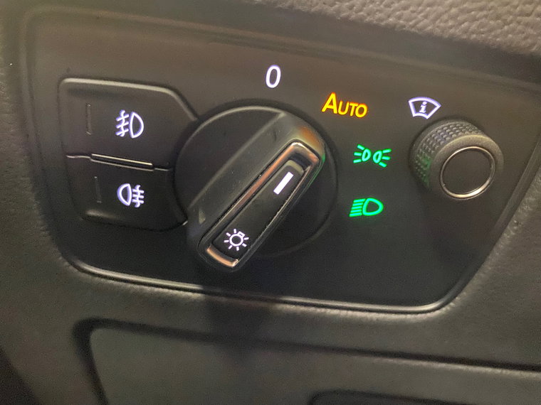 Vehicle Image 28