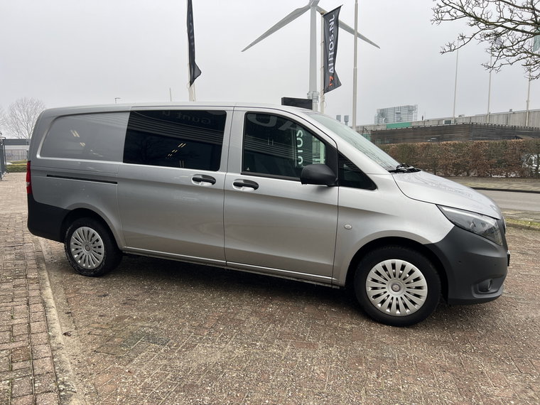Vehicle Image 33