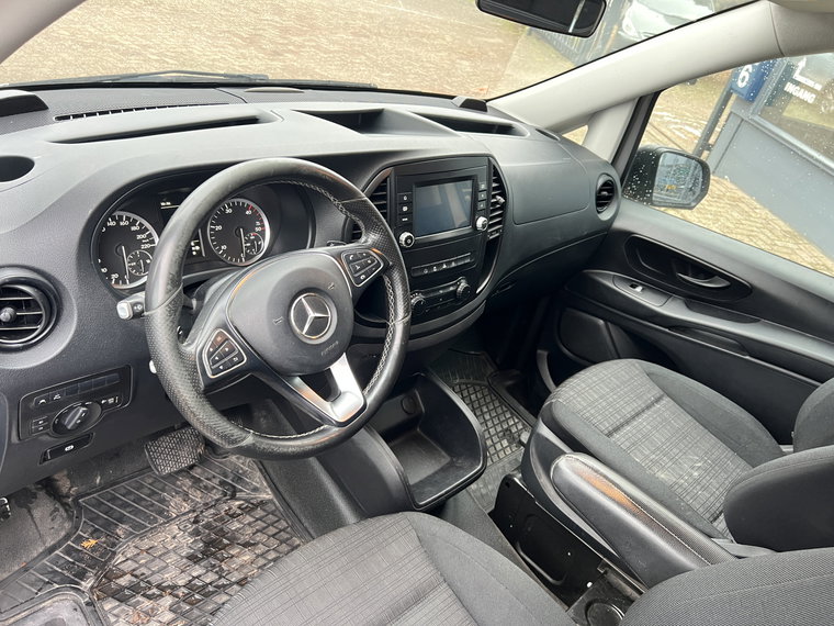 Vehicle Image 37