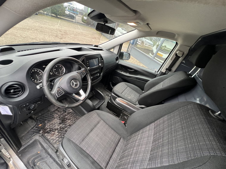 Vehicle Image 41