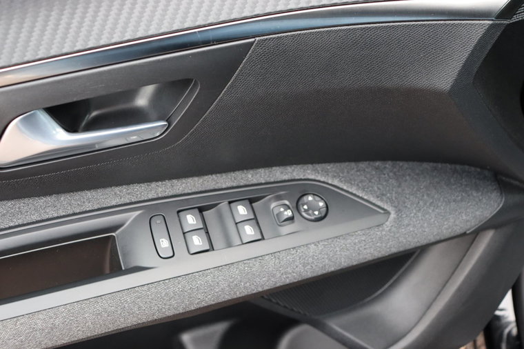 Vehicle Image 24