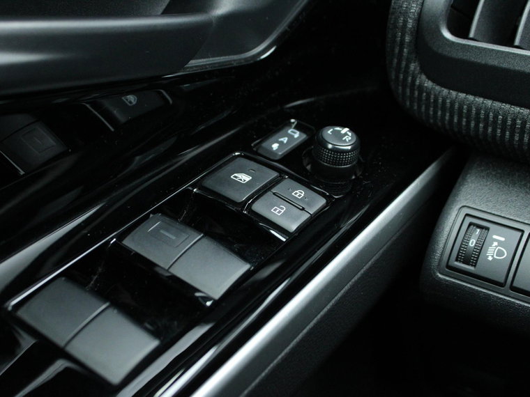 Vehicle Image 33