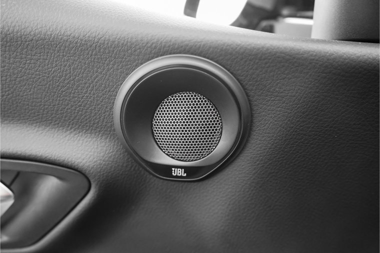 Vehicle Image 23