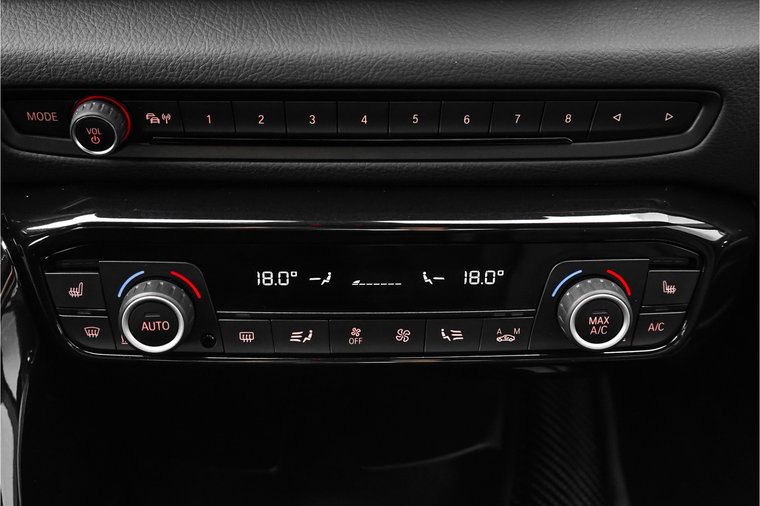 Vehicle Image 27