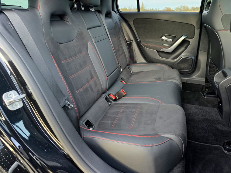 Vehicle Image 39