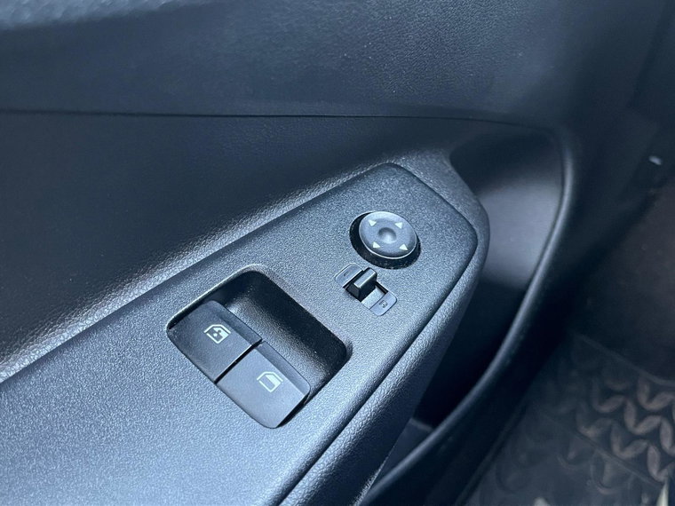 Vehicle Image 24