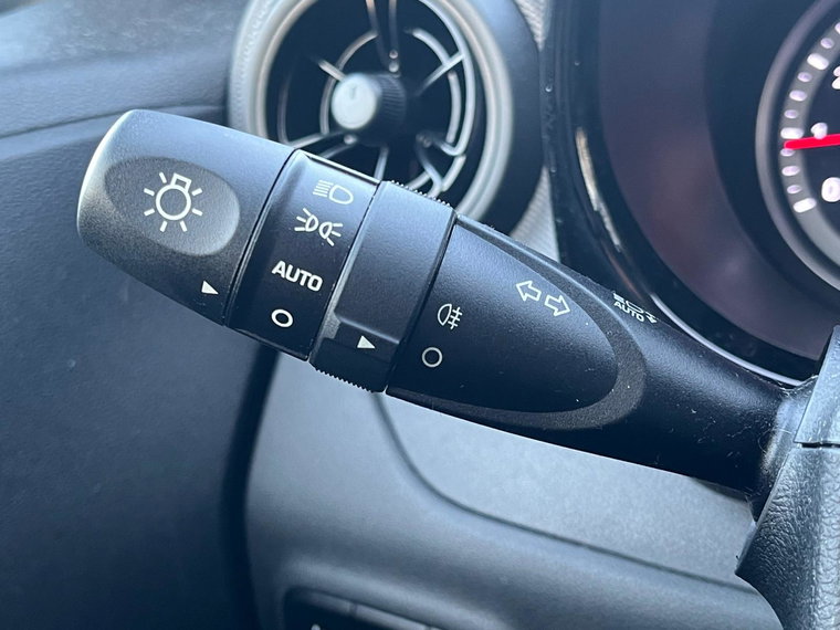 Vehicle Image 27