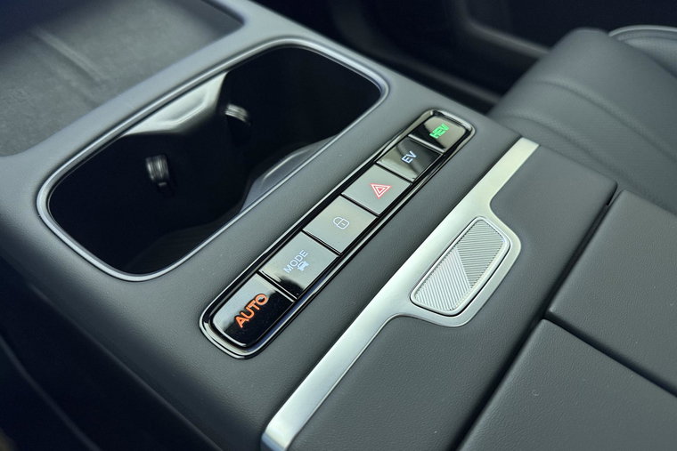 Vehicle Image 27