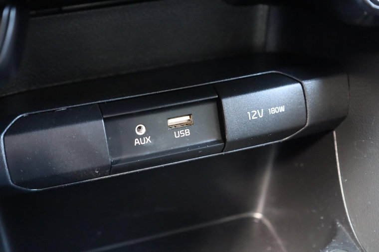 Vehicle Image 16