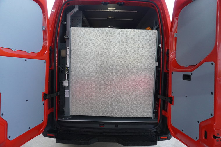 Vehicle Image 15