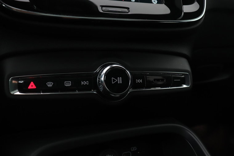 Vehicle Image 37
