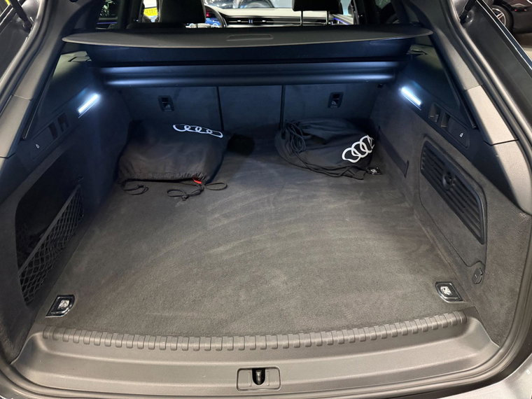 Vehicle Image 30
