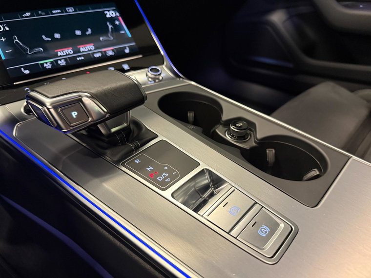 Vehicle Image 37
