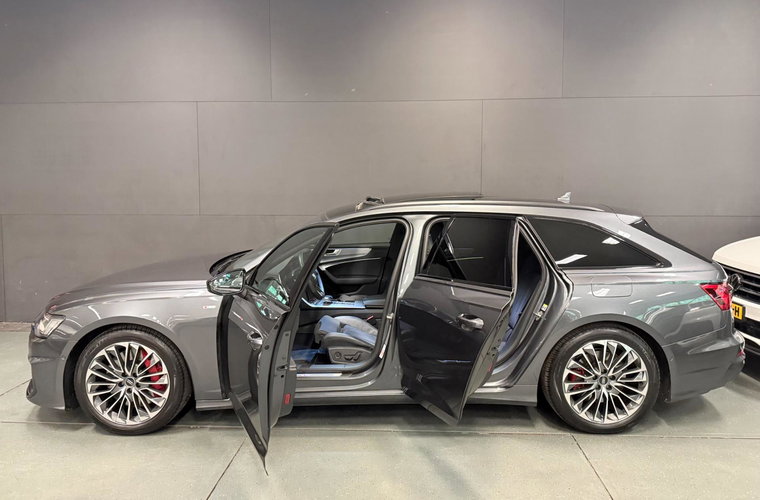 Vehicle Image 6