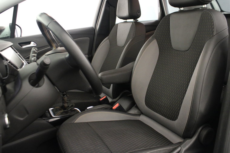 Vehicle Image 18