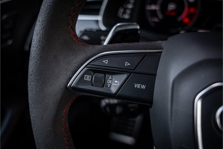 Vehicle Image 38
