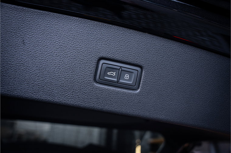 Vehicle Image 48