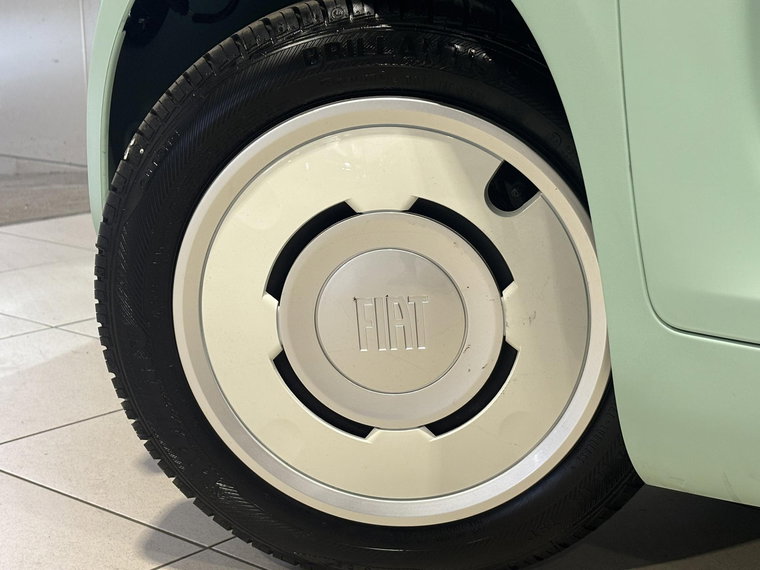 Vehicle Image 13