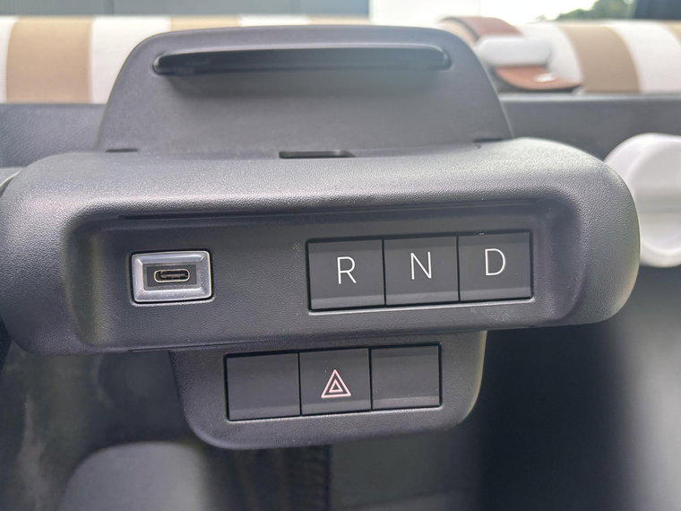 Vehicle Image 17
