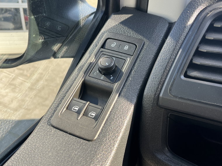 Vehicle Image 27