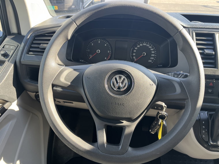Vehicle Image 28