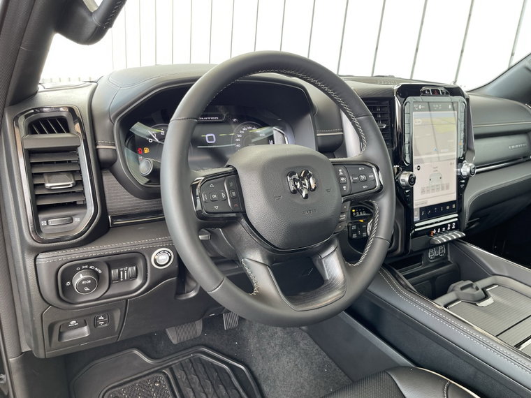 Vehicle Image 23