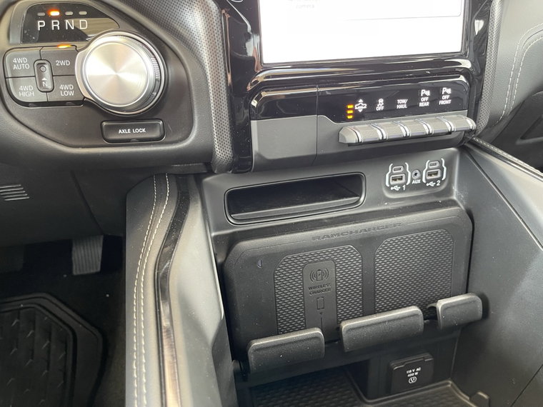 Vehicle Image 29