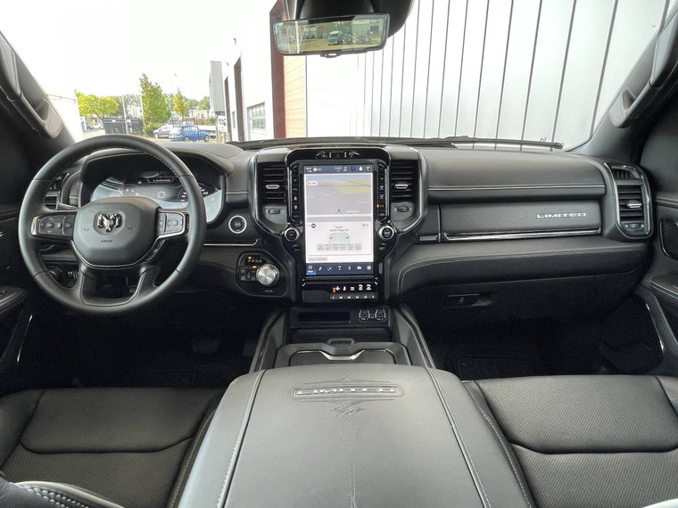 Vehicle Image 42
