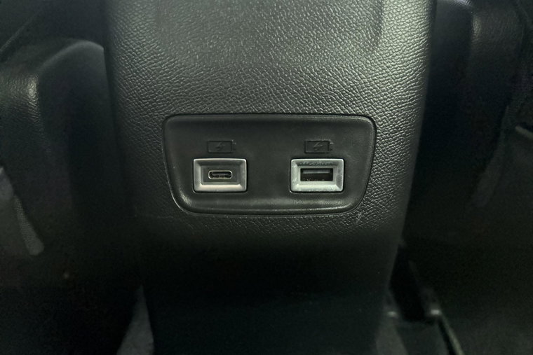 Vehicle Image 34