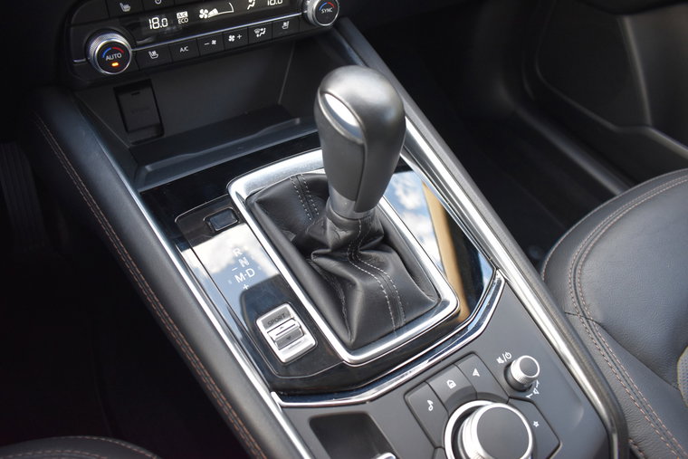 Vehicle Image 21