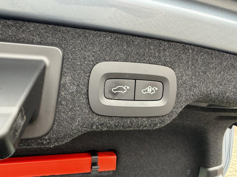 Vehicle Image 29
