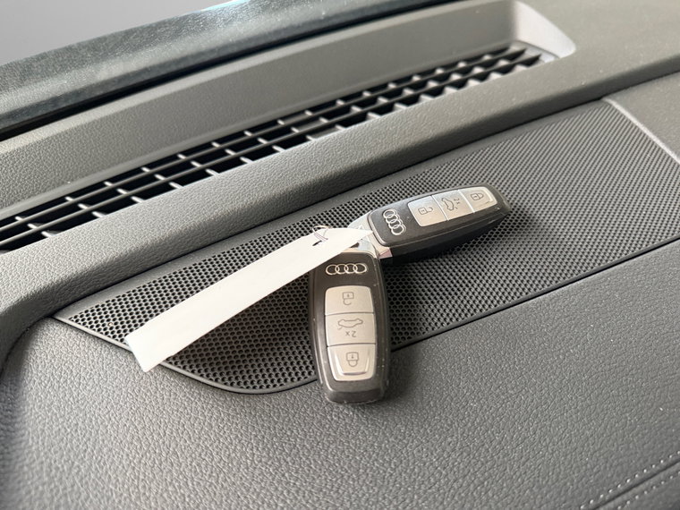 Vehicle Image 21